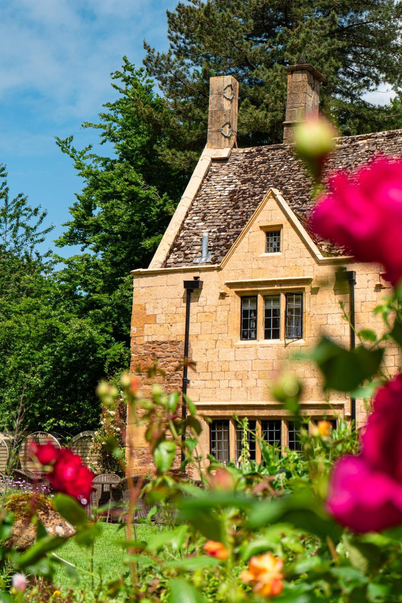 Гостевой дом Charingworth Manor Чиппинг-Кампден Экстерьер фото